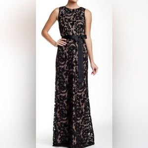 Adrianna Papell Sleeveless Lace dress